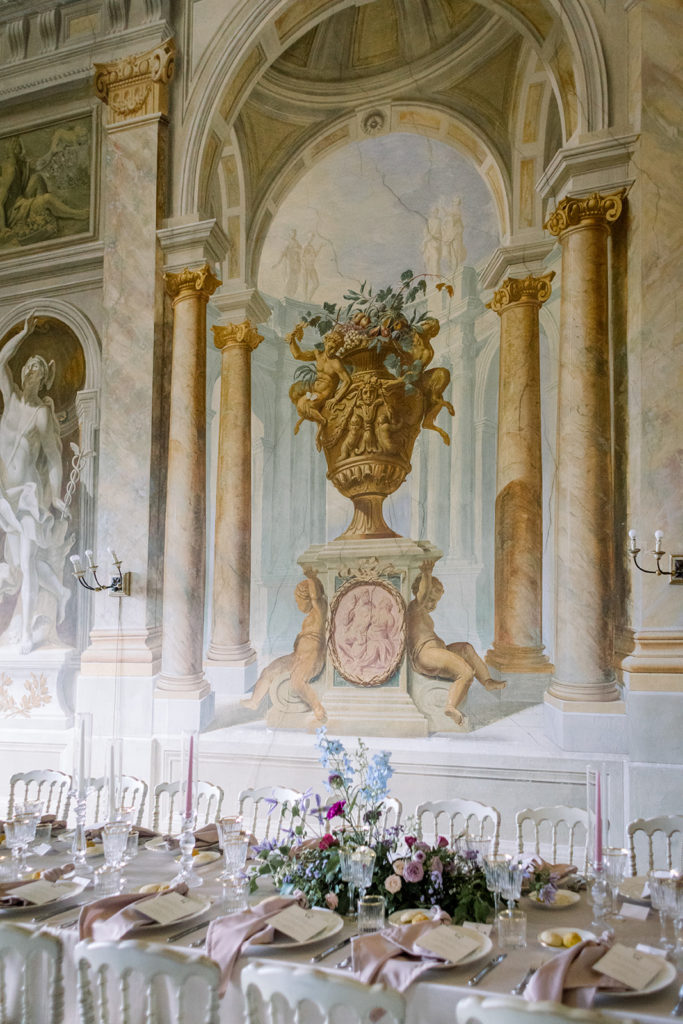 Table decoration at the Tuscany villa wedding